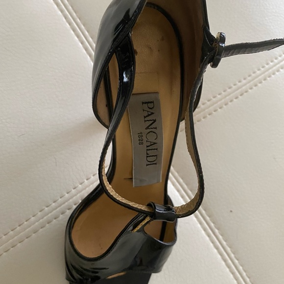 Shoes - Picture 5 of 6